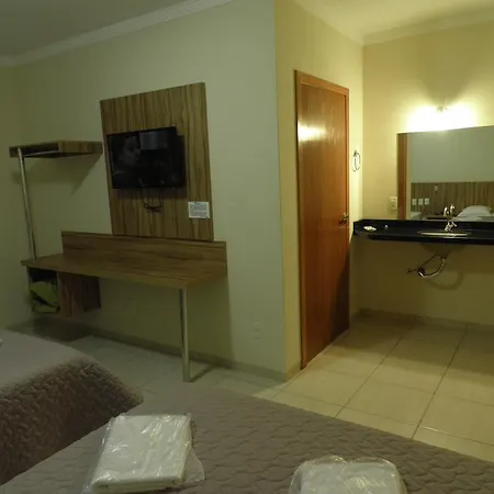 Hotel Talisma Rondonópolis Habitación foto